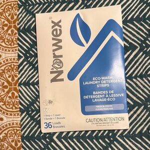 Norwex Eco-Wash Detergent Strips in Blue and White 36 loads NWT